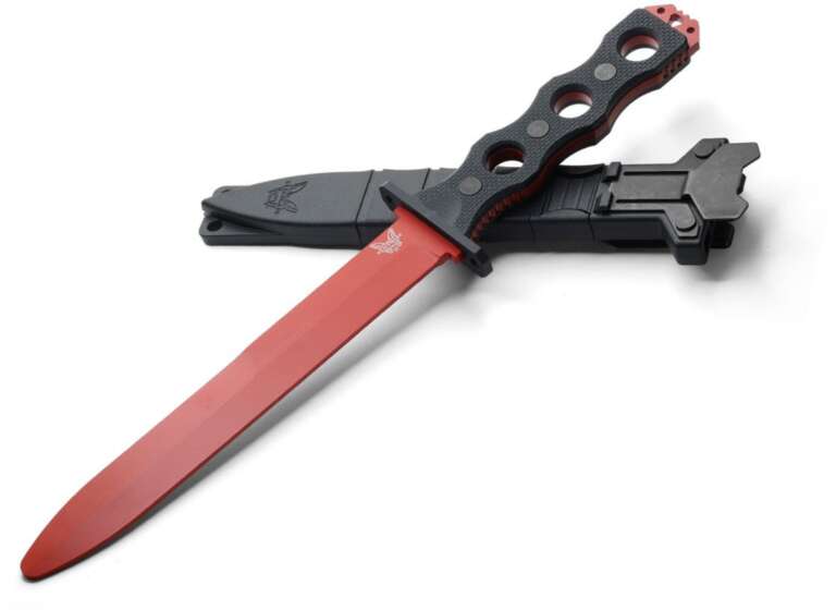 benchmade 185t socp trainer fixed blade 711 red unsharpened dagger blade
